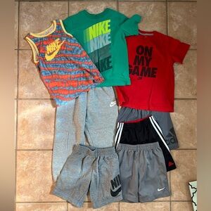 Nike Kids mix & match 5/6 athletic bundle